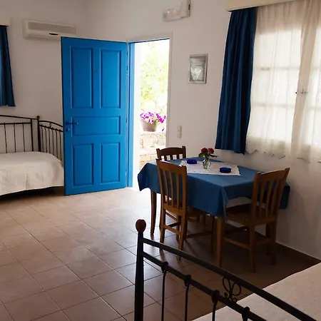 Vrahia Apartment *